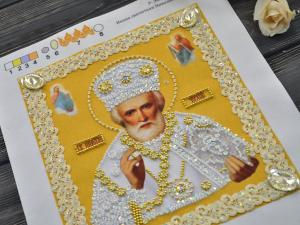 Картины бисером | Икона Святителя Николая Чудотворца (золото,ажур). Размер - 19 х 21,5 см.