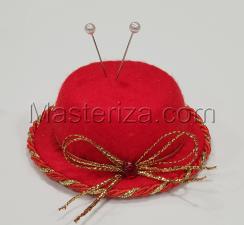 Игольница "Красная шляпка с украшением",цвет красный,размер - 7,5х7,5х3 см